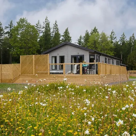 Hollicarrs - Hares Leap *