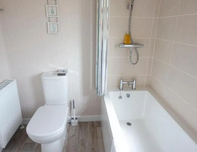 Hollicarrs - Hares Leap Riccall