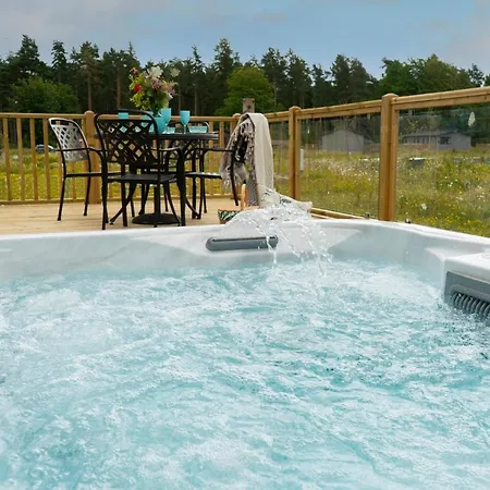 Hollicarrs - Hares Leap *