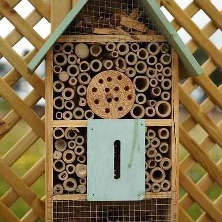 Hollicarrs - Hares Leap Lodge Riccall